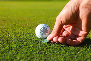 marking ball on the green