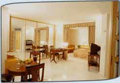 Galaxy Hotel Presidential Suite2