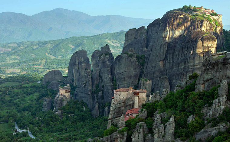 Meteora Day Trip from Thessaloniki by Train