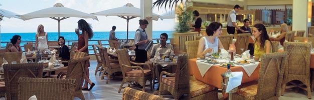 Exclusive Beautiful Bars and Restuarants in Sani Beach Club Resort